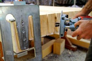 Se requiere chofer responsable para taller de carpintería